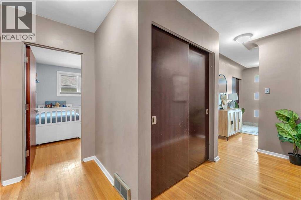 Single Family House Bungalow for Sale in  Capri Avenue NW Brentwood Calgary 