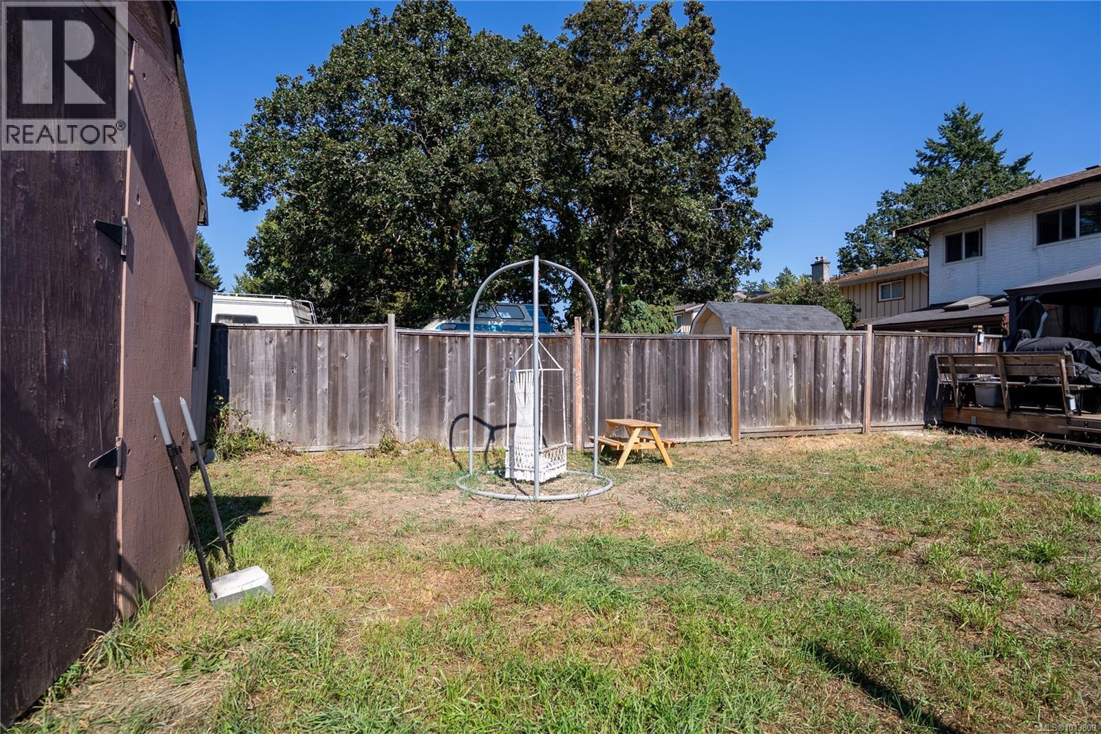 B 2864 Jacklin Rd, Langford