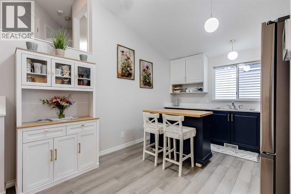 Single Family House 4 Level for Sale in  Martinwood Court NE Martindale Calgary 