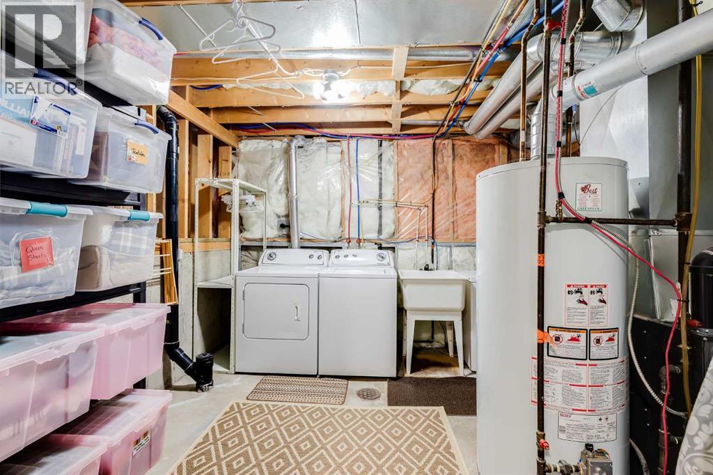 Single Family House 4 Level for Sale in  Martinwood Court NE Martindale Calgary 