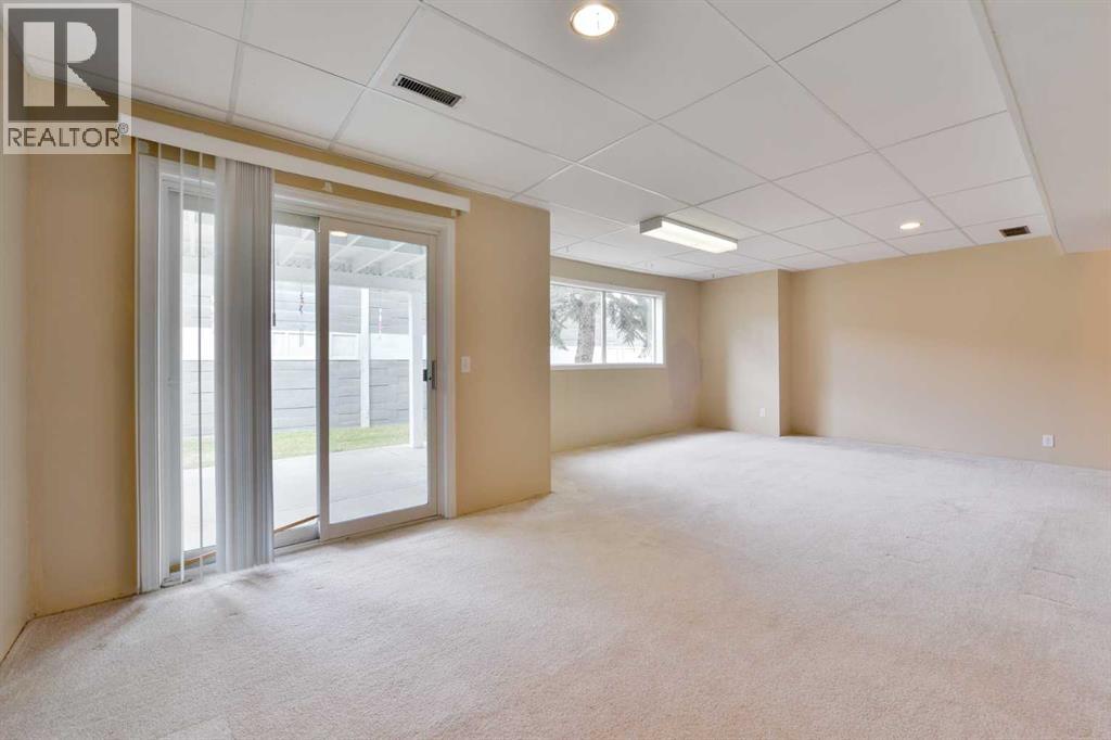 Single Family House Bungalow for Sale in  Macewan Ridge Villas NW MacEwan Glen Calgary 