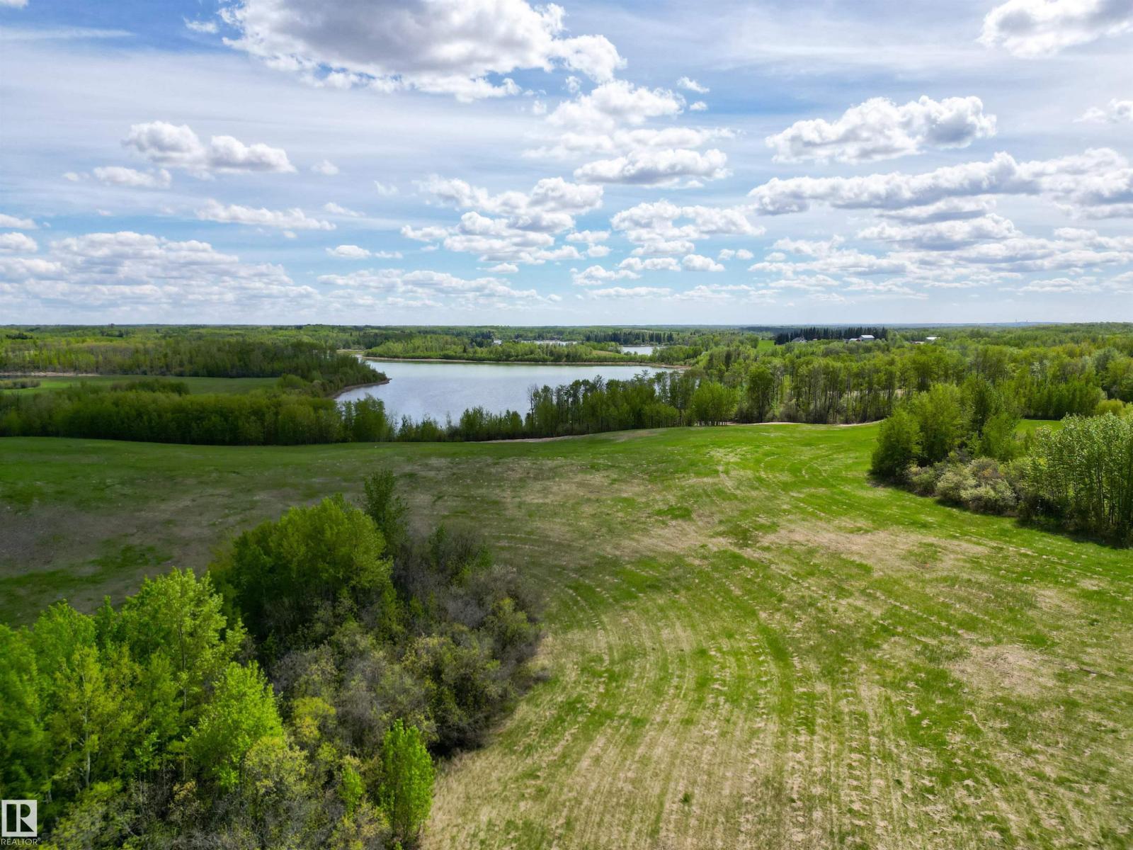 2 52313 Twp Rd 24, Rural Parkland County