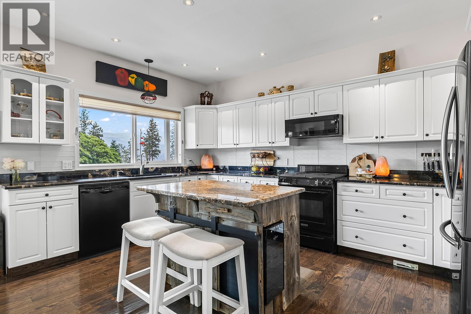  5827 Victoria Street, Peachland