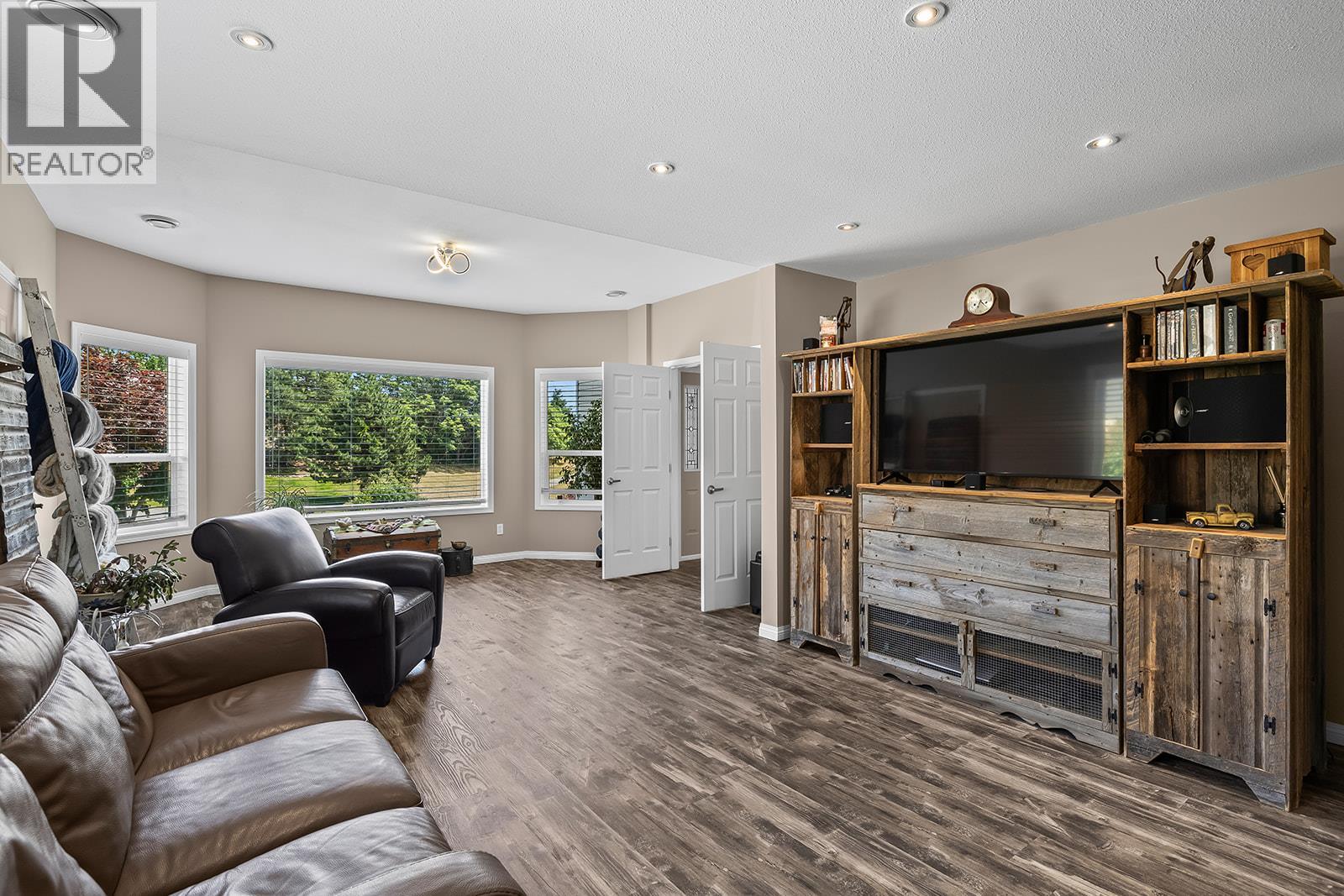  5827 Victoria Street, Peachland