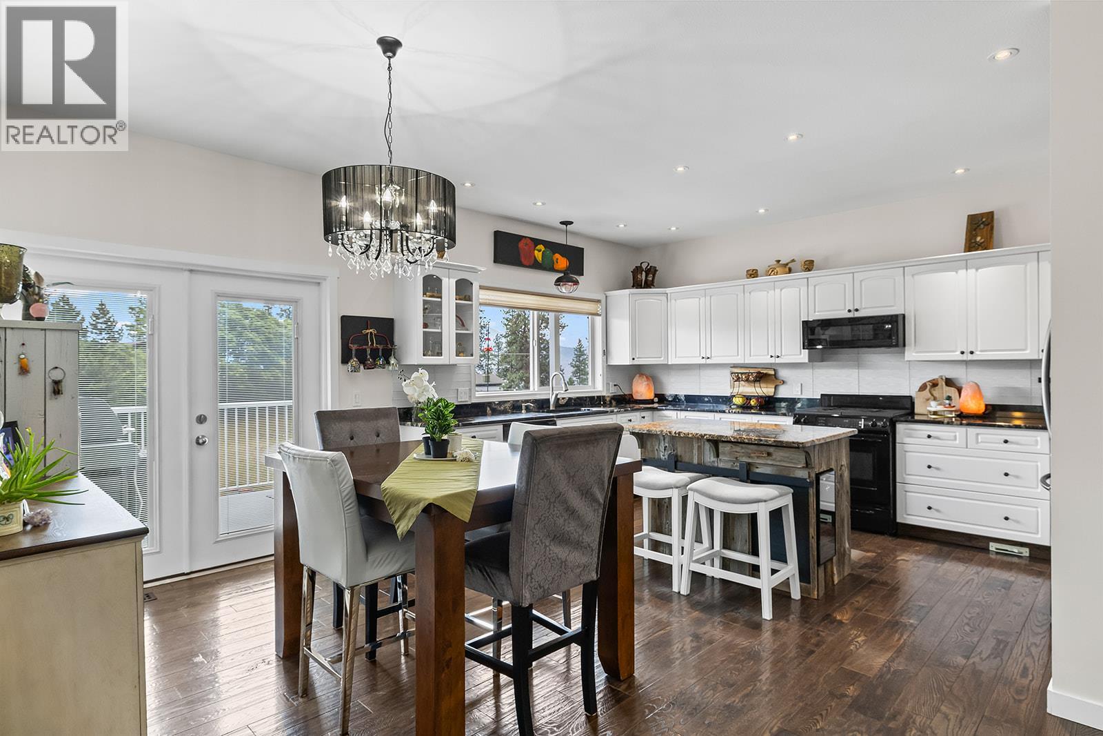  5827 Victoria Street, Peachland