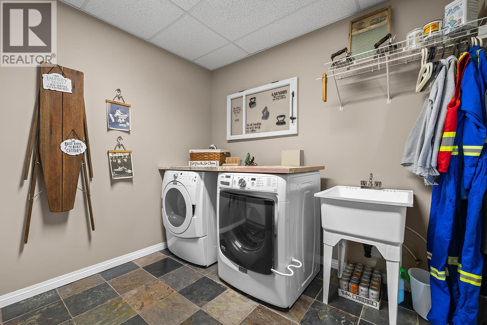  5827 Victoria Street, Peachland