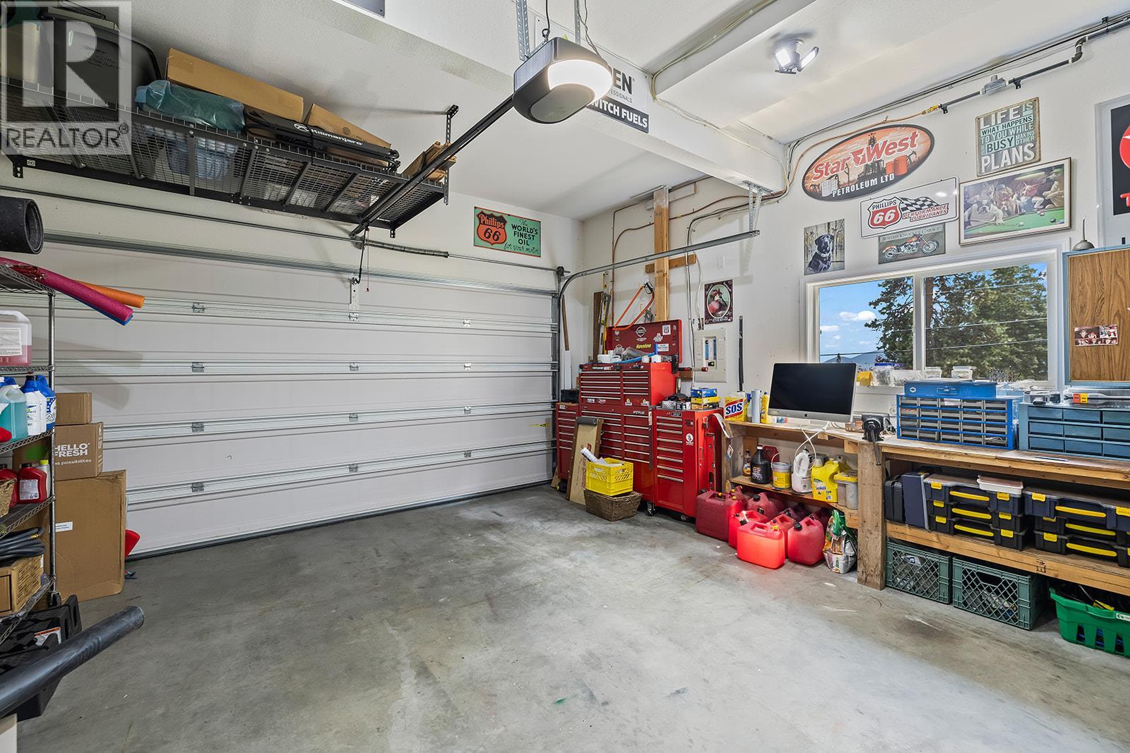 5827 Victoria Street, Peachland