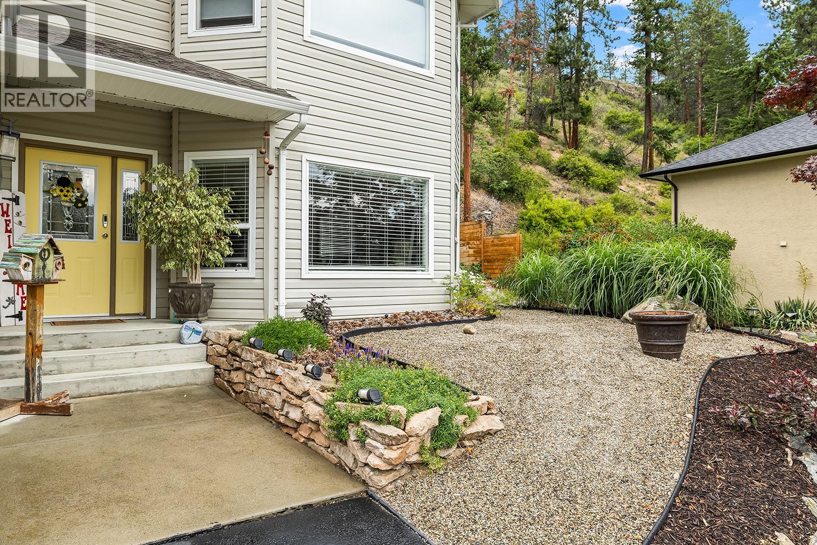  5827 Victoria Street, Peachland