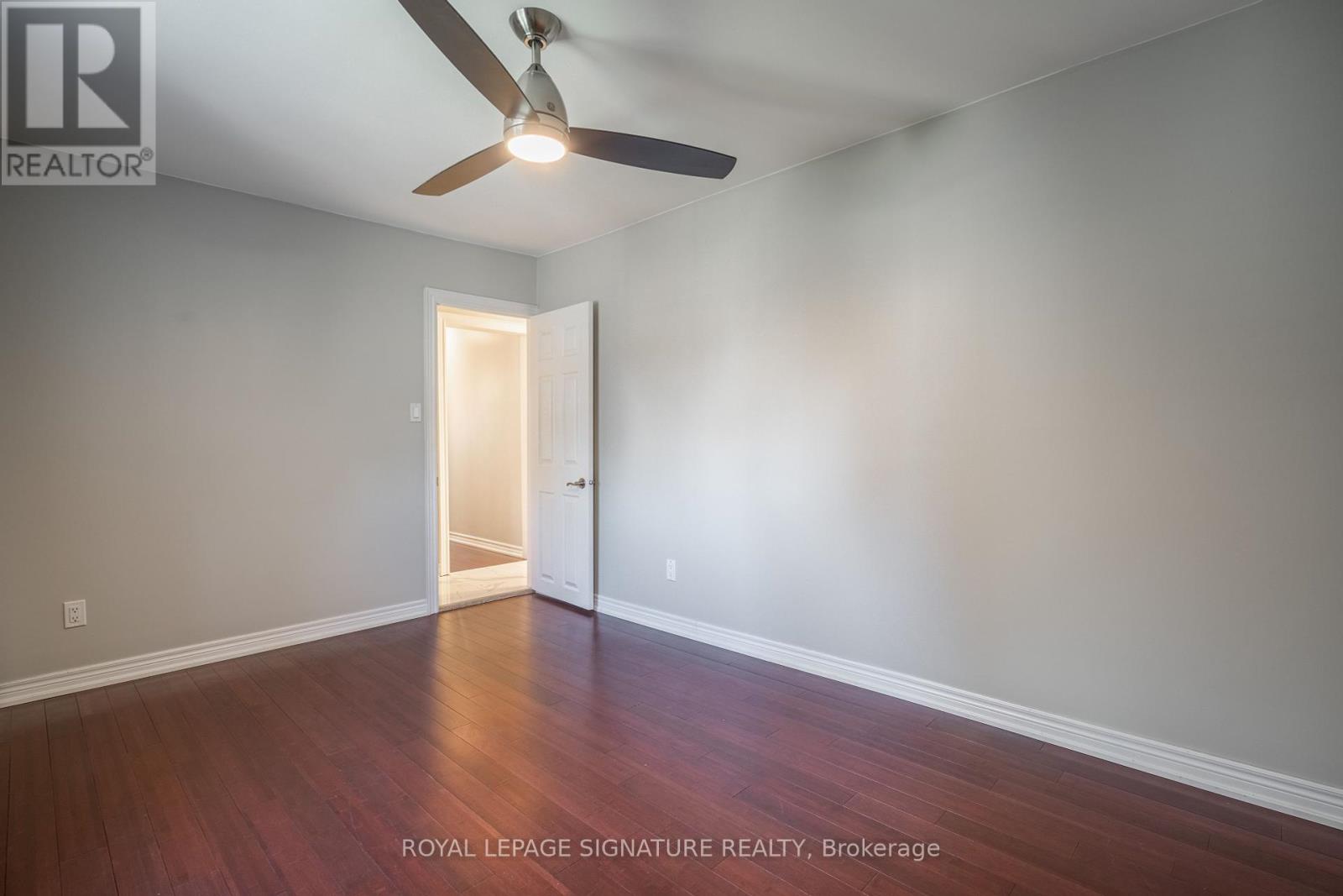 Single Family House for Sale in MAIN   CHARLOTTE STREET Hamilton (Rosedale) 