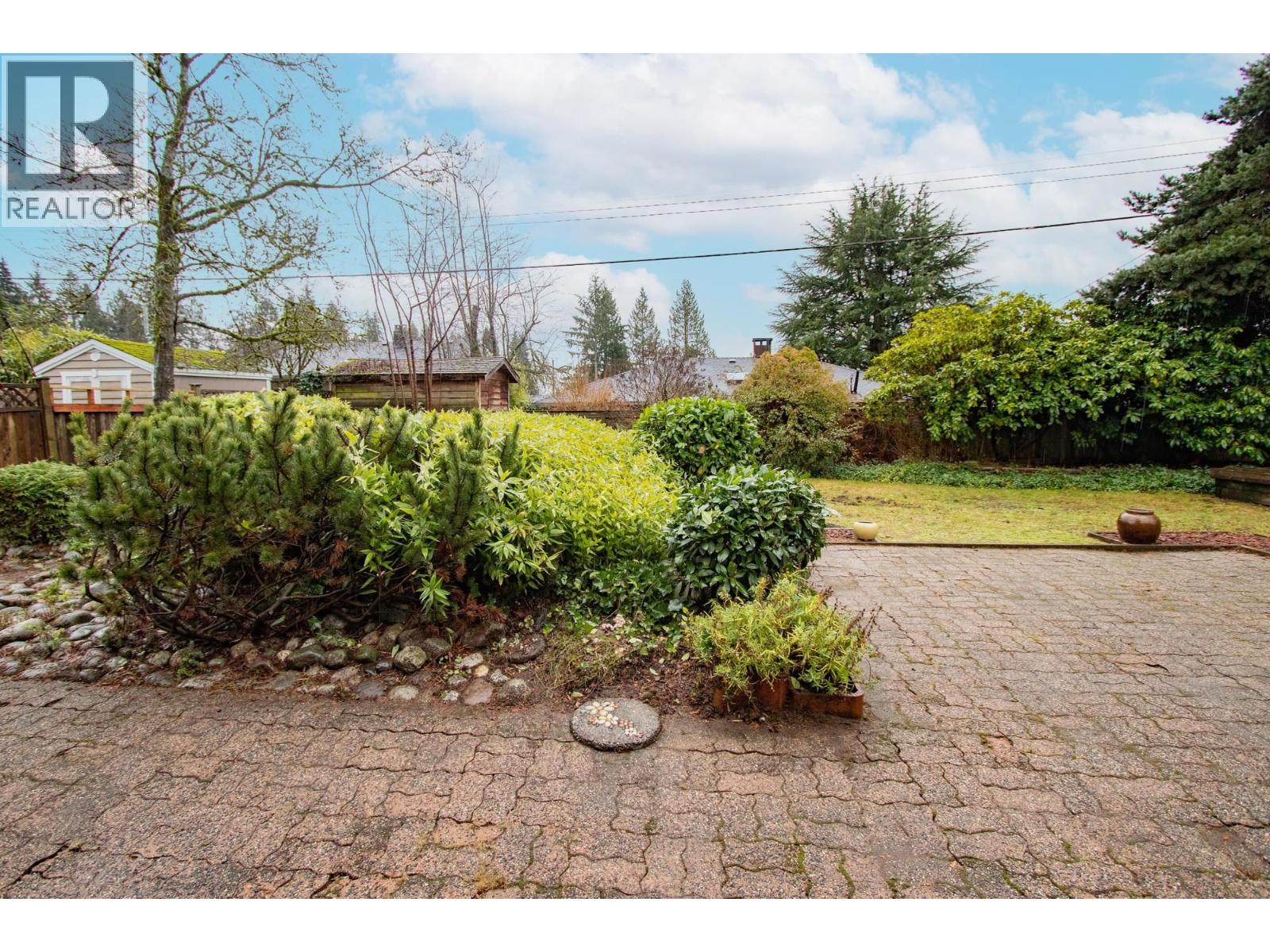 4067 SUNNYCREST DRIVE, North Vancouver
