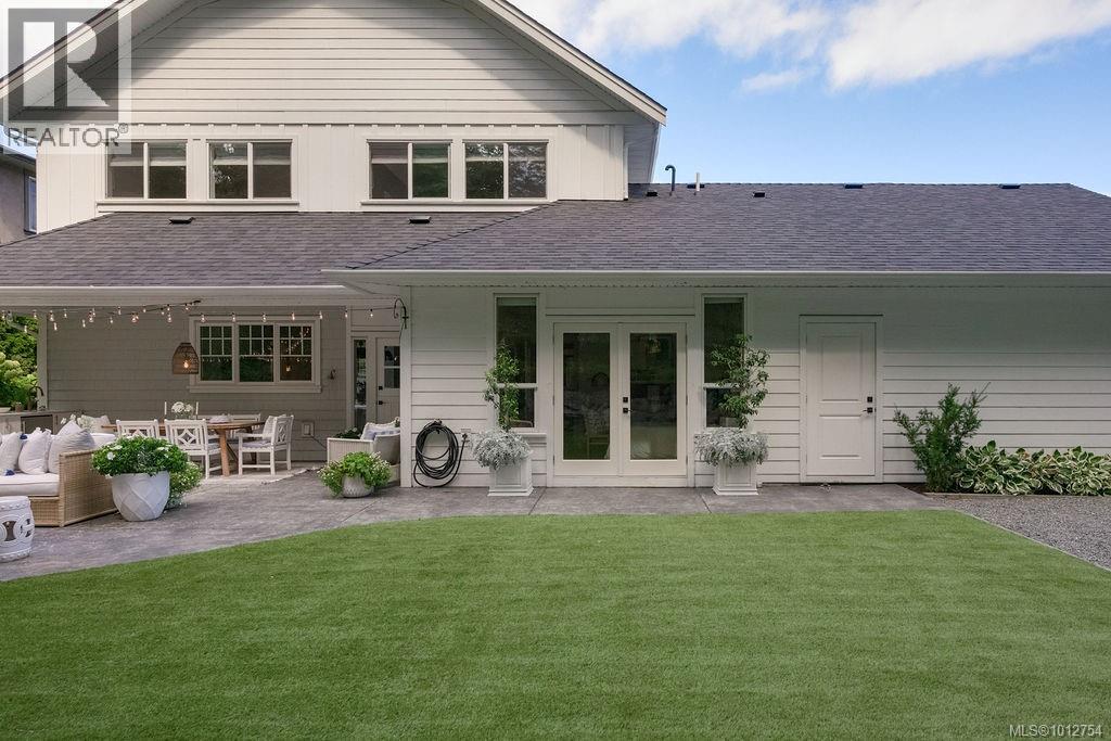  1701 Texada Terrace, North Saanich