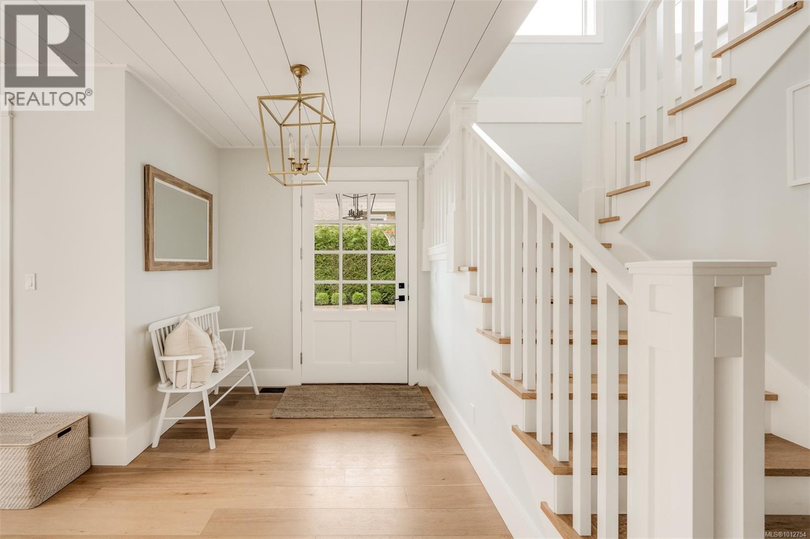  1701 Texada Terrace, North Saanich