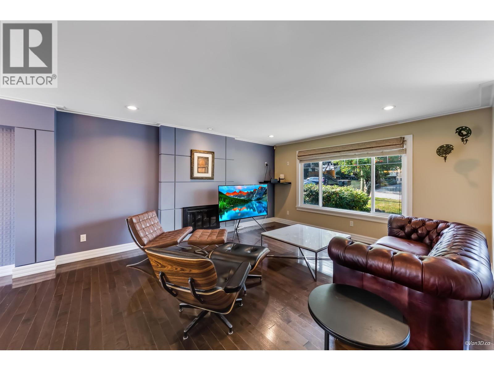 6142 LEIBLY AVENUE - Photo 3 of 34, Burnaby, British Columbia