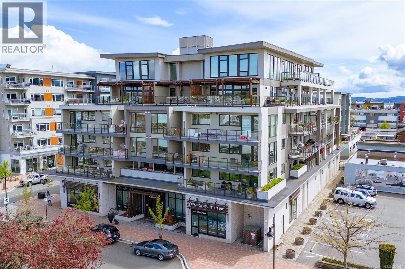 PH603 2461 Sidney Avenue, Sidney