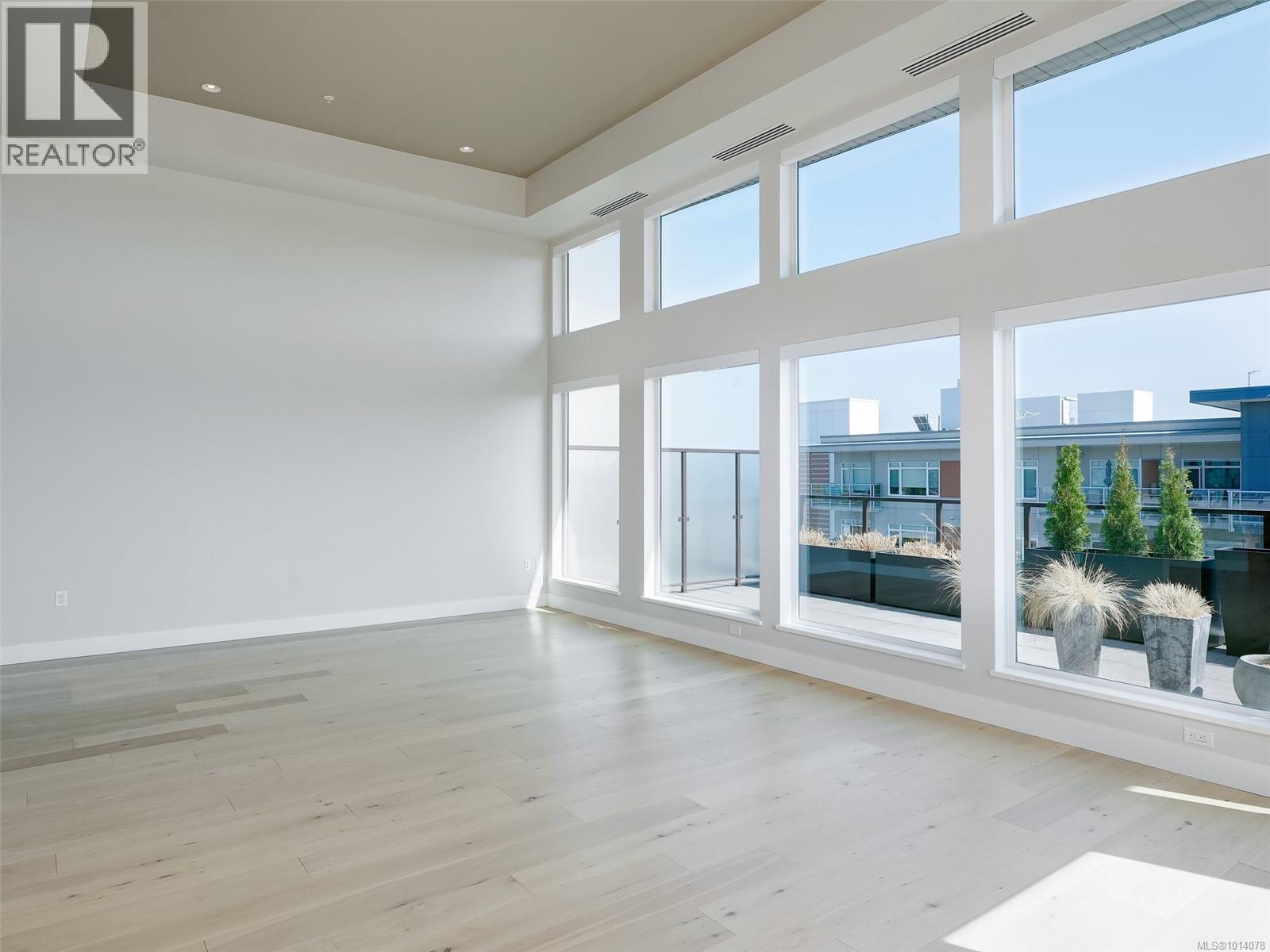 PH603 2461 Sidney Avenue, Sidney