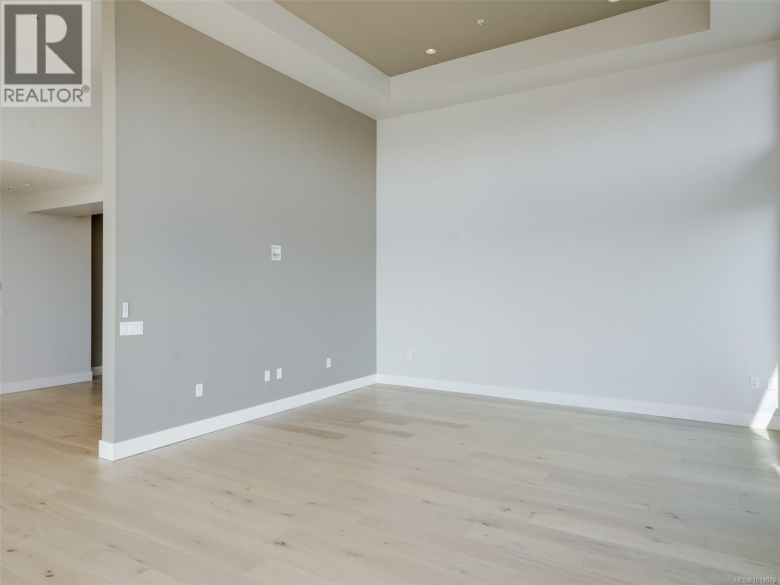 PH603 2461 Sidney Avenue, Sidney