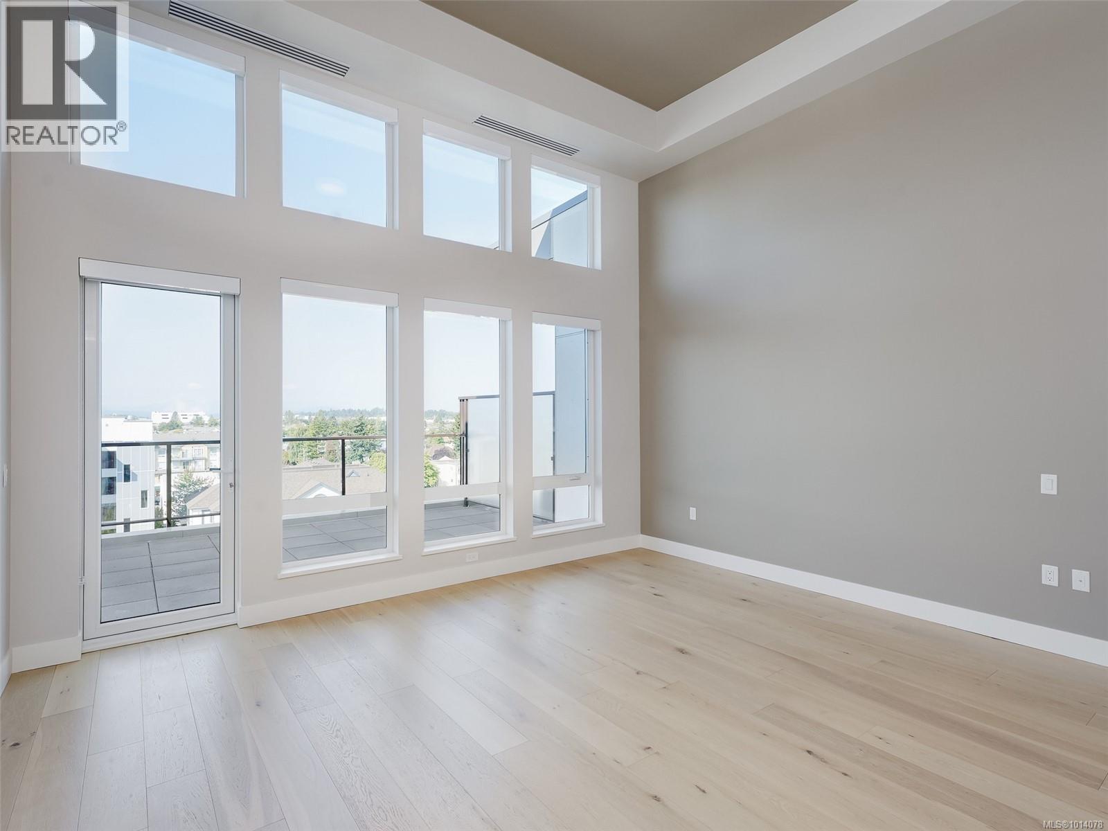 PH603 2461 Sidney Avenue, Sidney