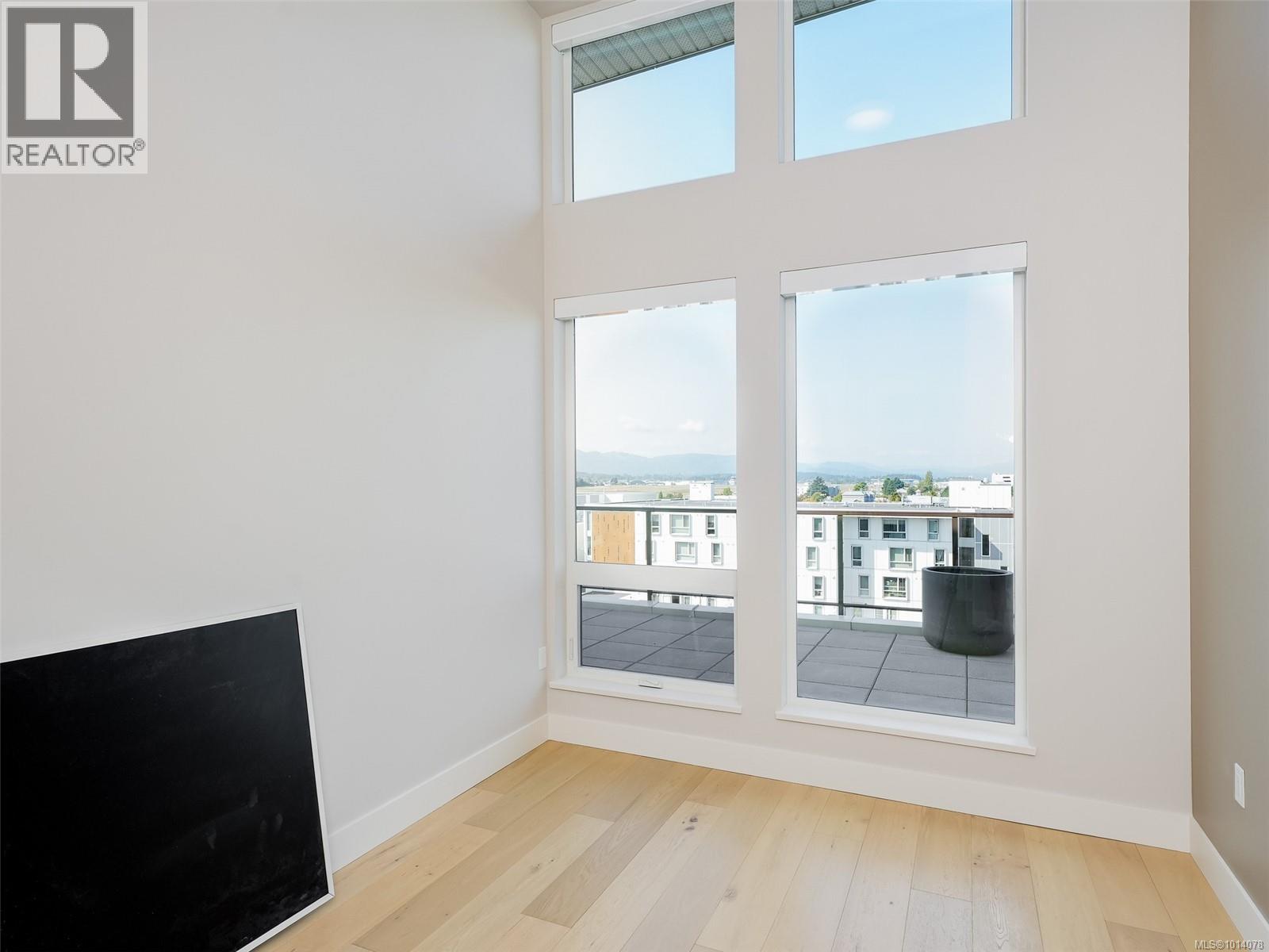 PH603 2461 Sidney Avenue, Sidney