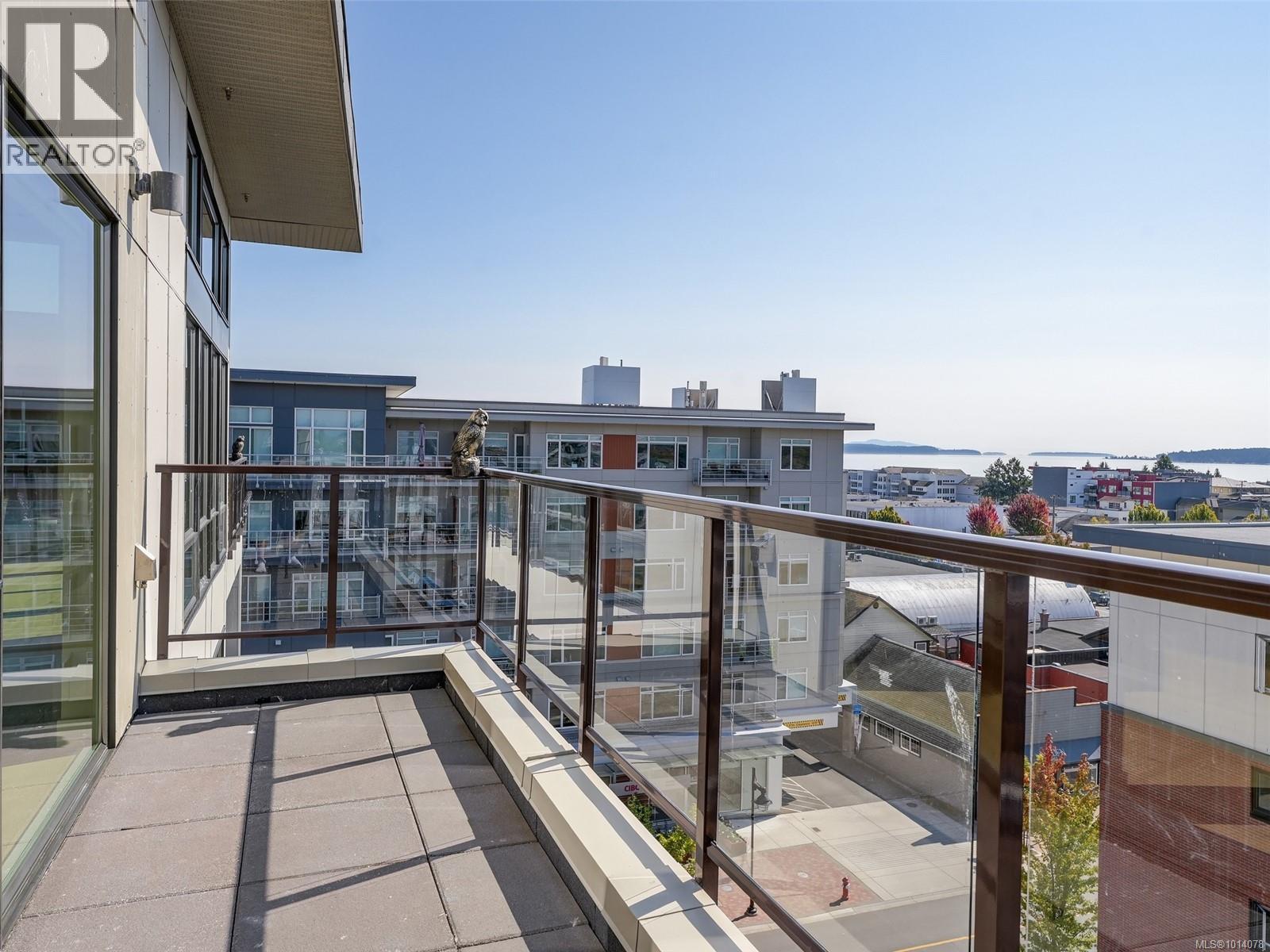 PH603 2461 Sidney Avenue, Sidney