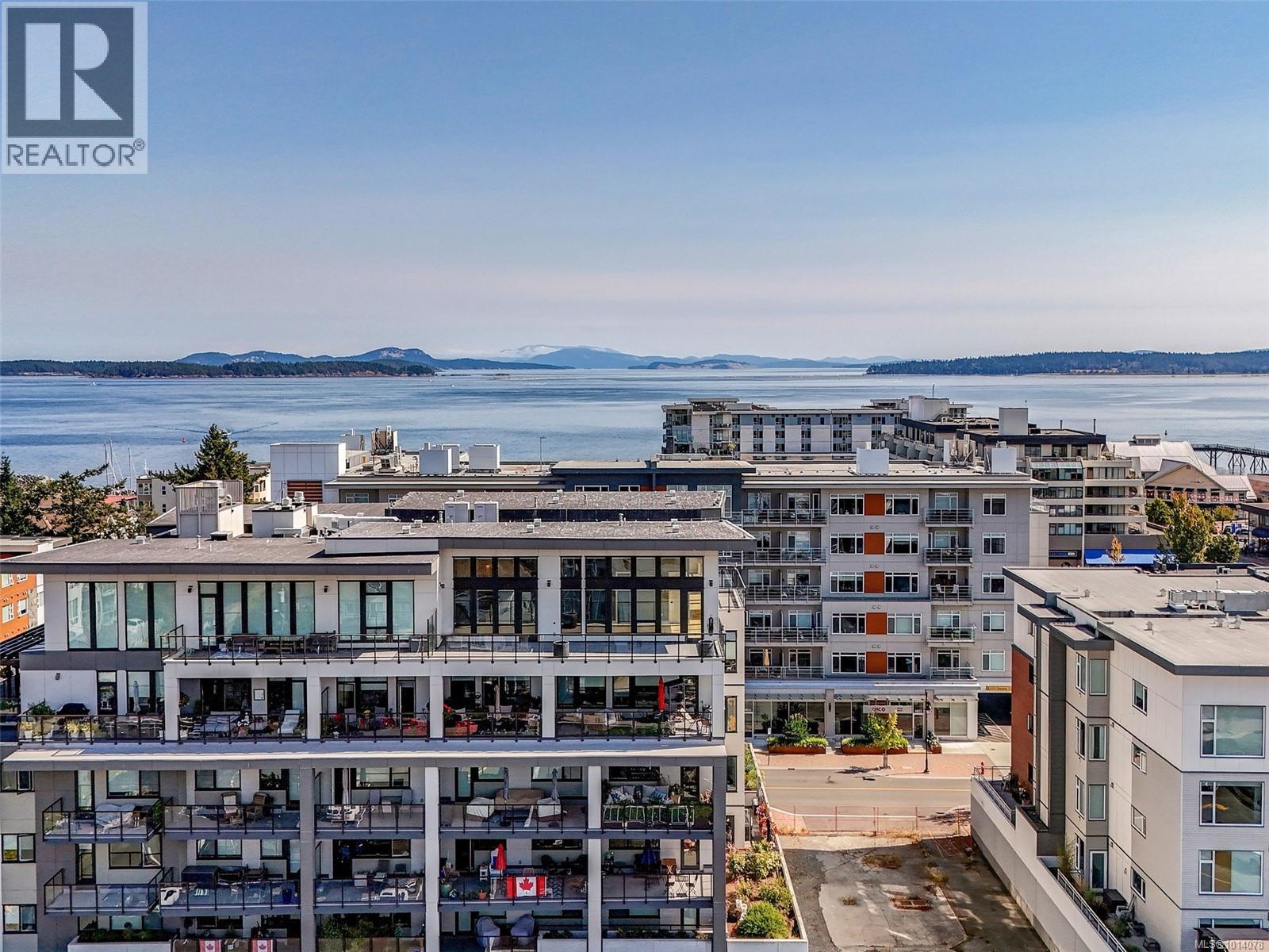 PH603 2461 Sidney Avenue, Sidney