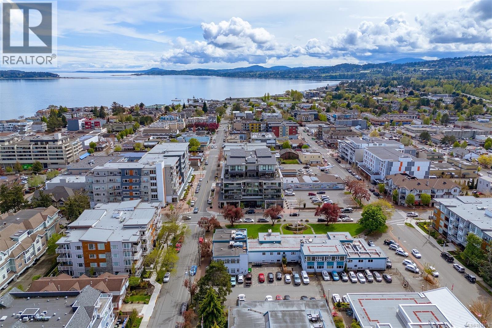 PH603 2461 Sidney Avenue, Sidney