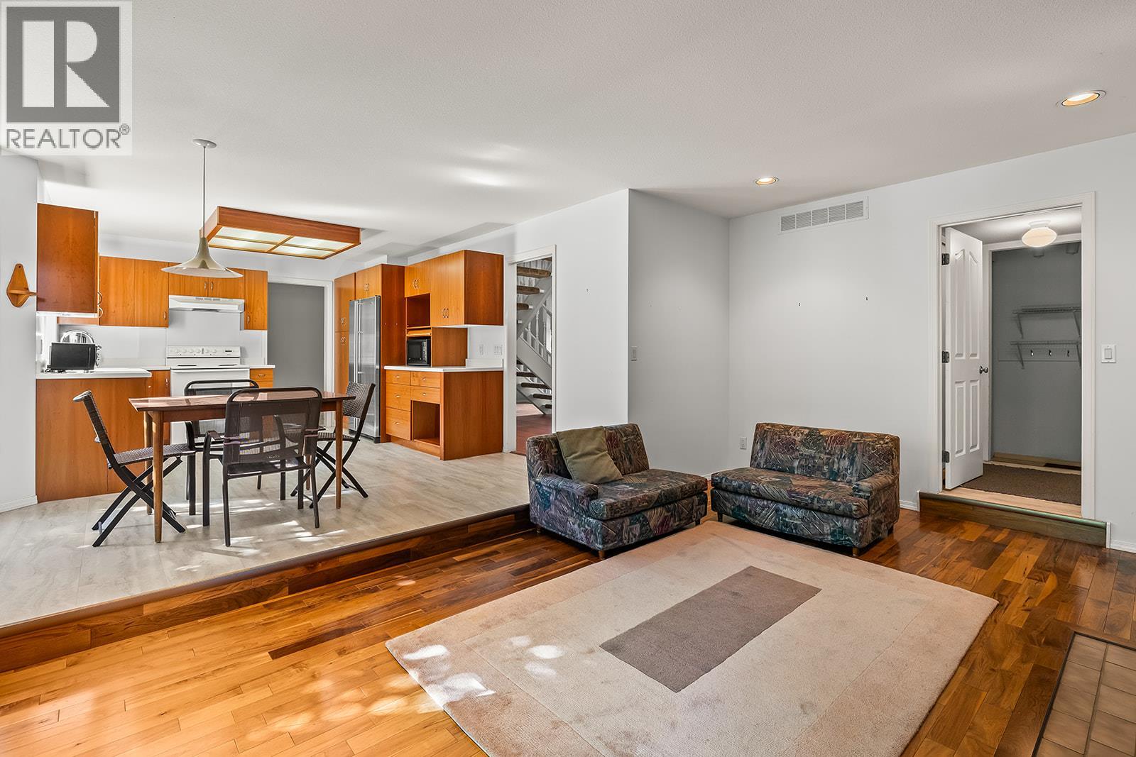  2595 MAQUINNA Road, Kelowna