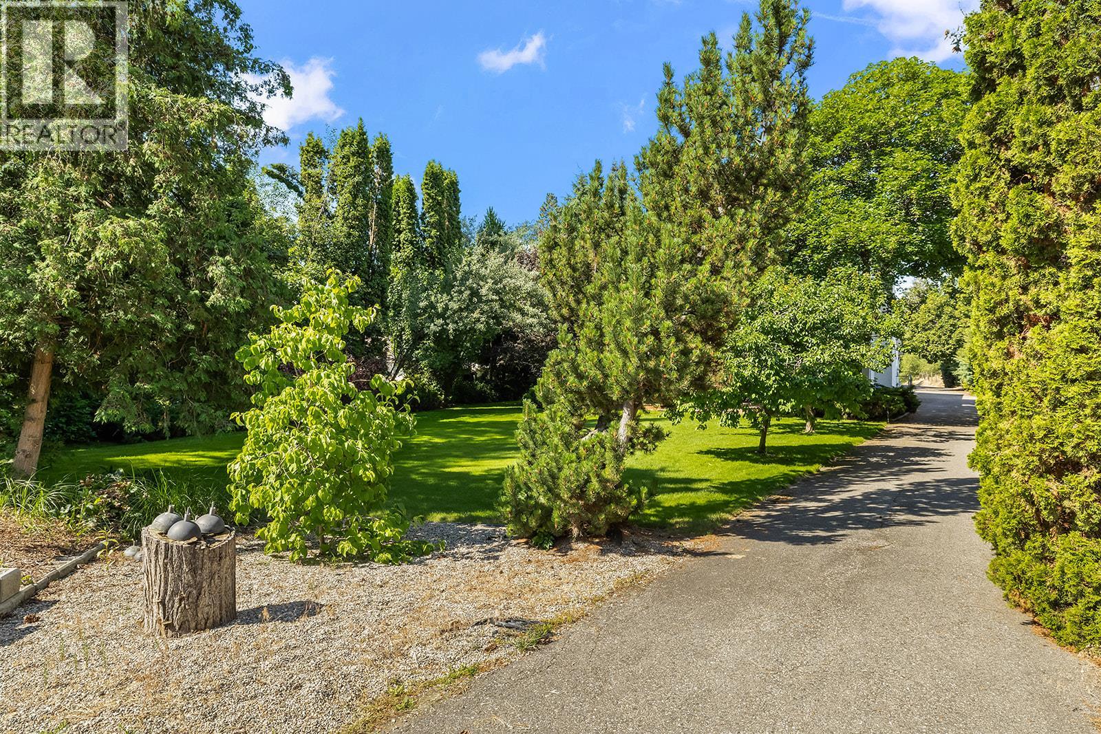  2595 MAQUINNA Road, Kelowna