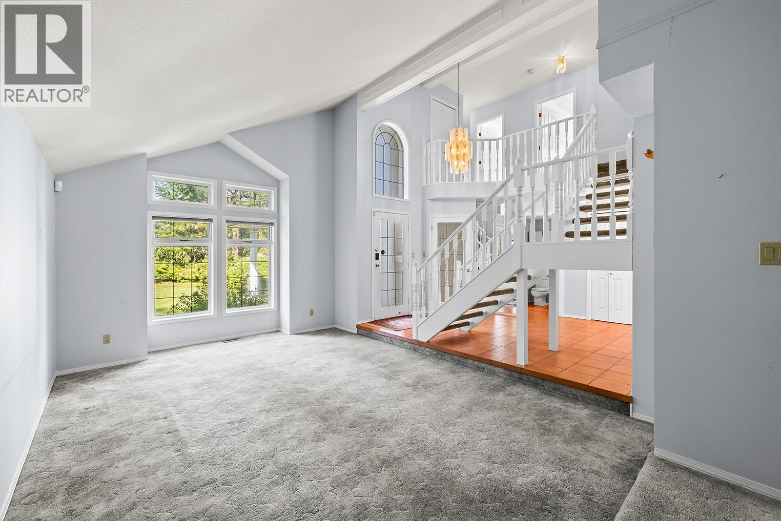  2595 MAQUINNA Road, Kelowna