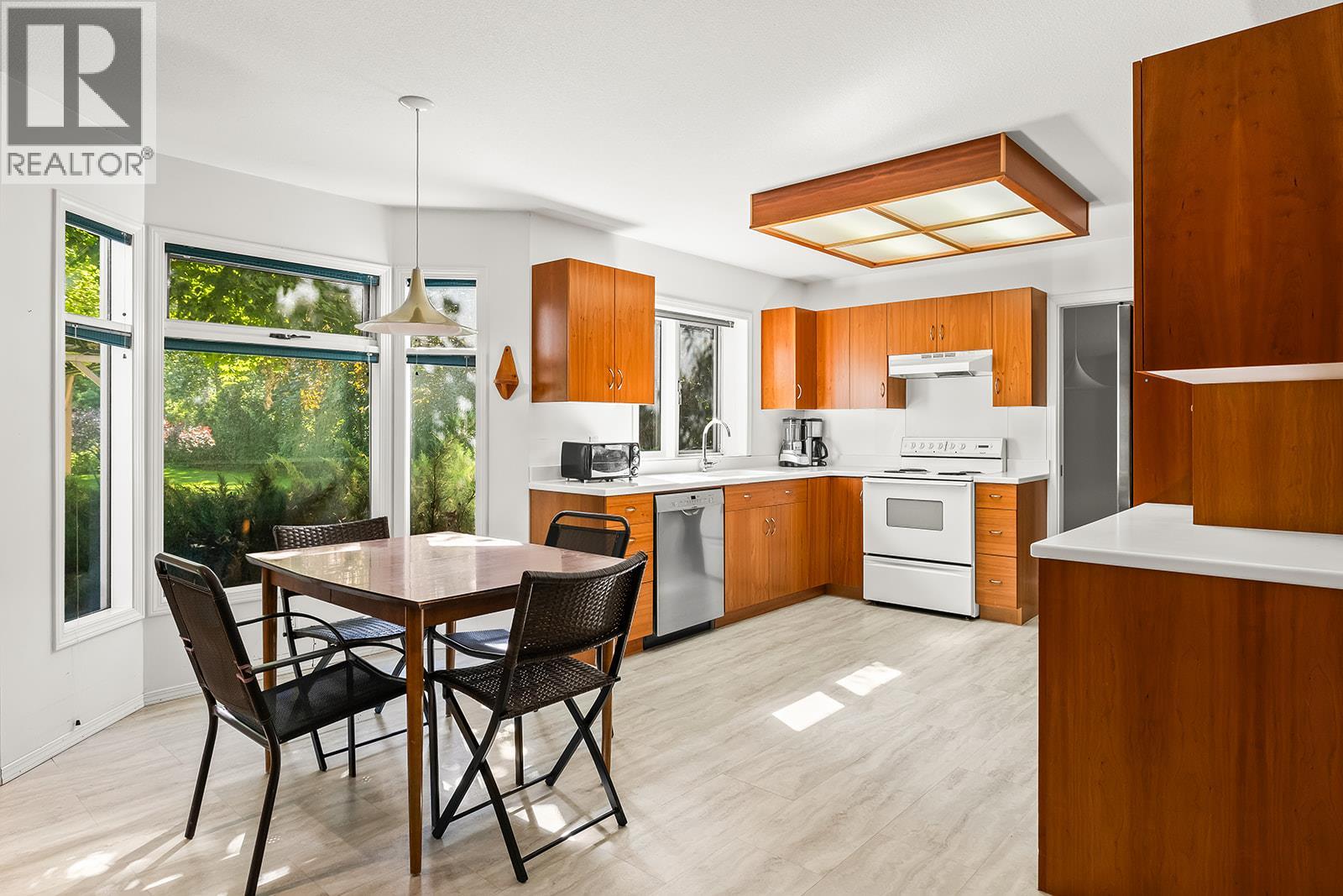  2595 MAQUINNA Road, Kelowna