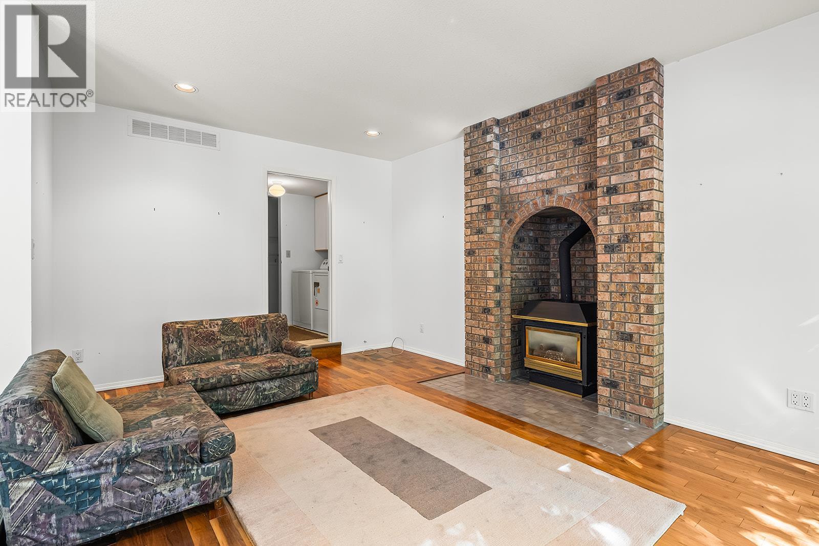  2595 MAQUINNA Road, Kelowna