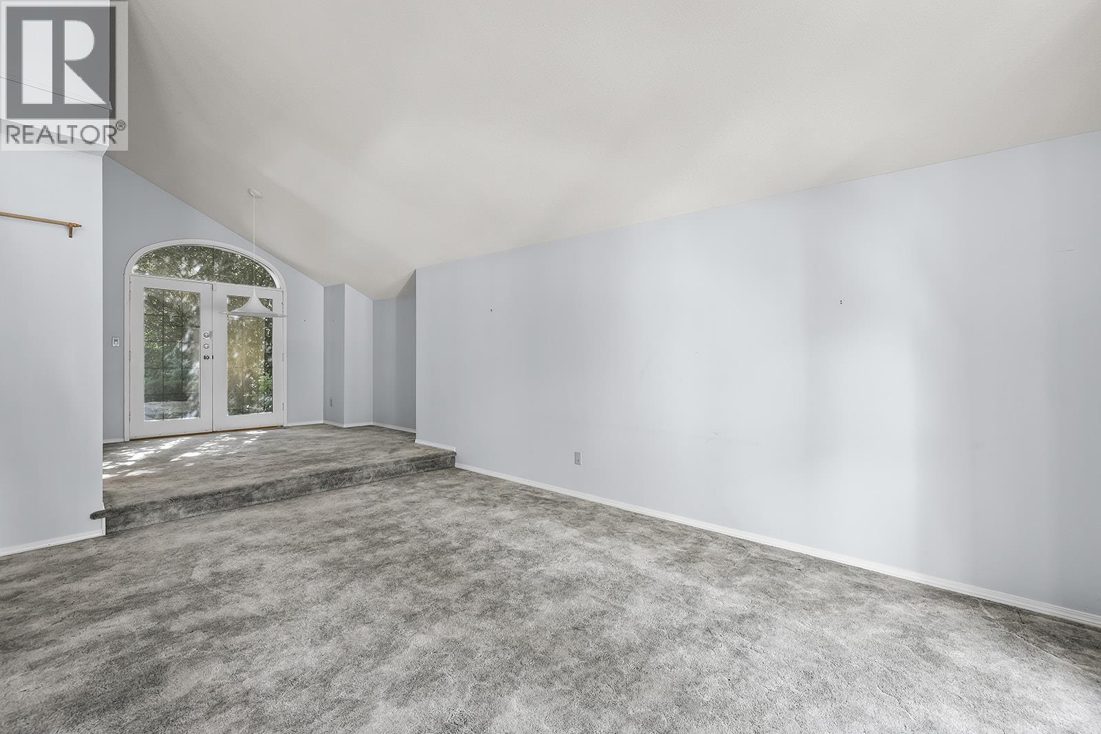  2595 MAQUINNA Road, Kelowna
