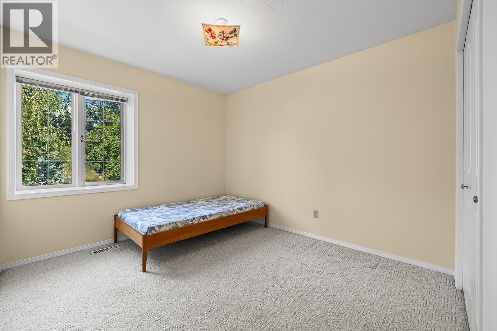  2595 MAQUINNA Road, Kelowna