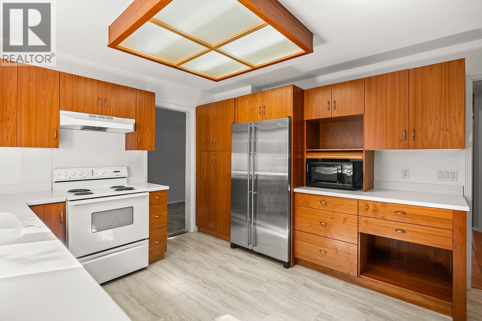  2595 MAQUINNA Road, Kelowna