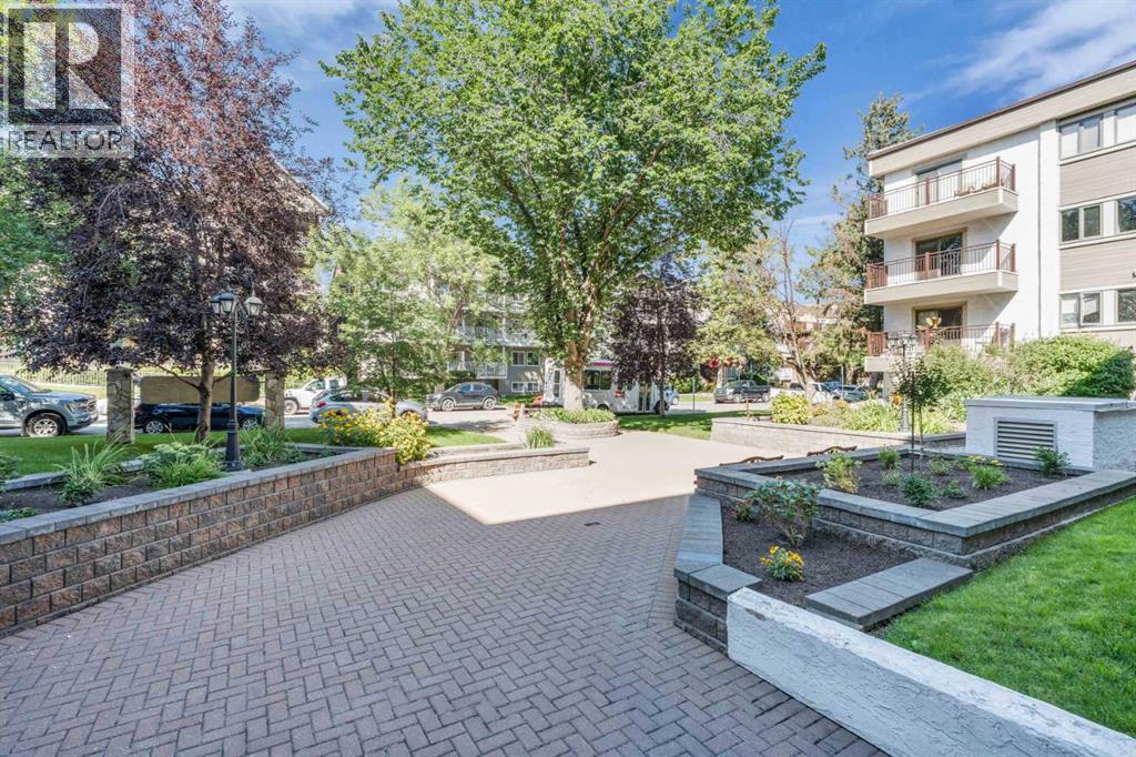 Single Family House for Sale in    Avenue SW Windsor Park Calgary 