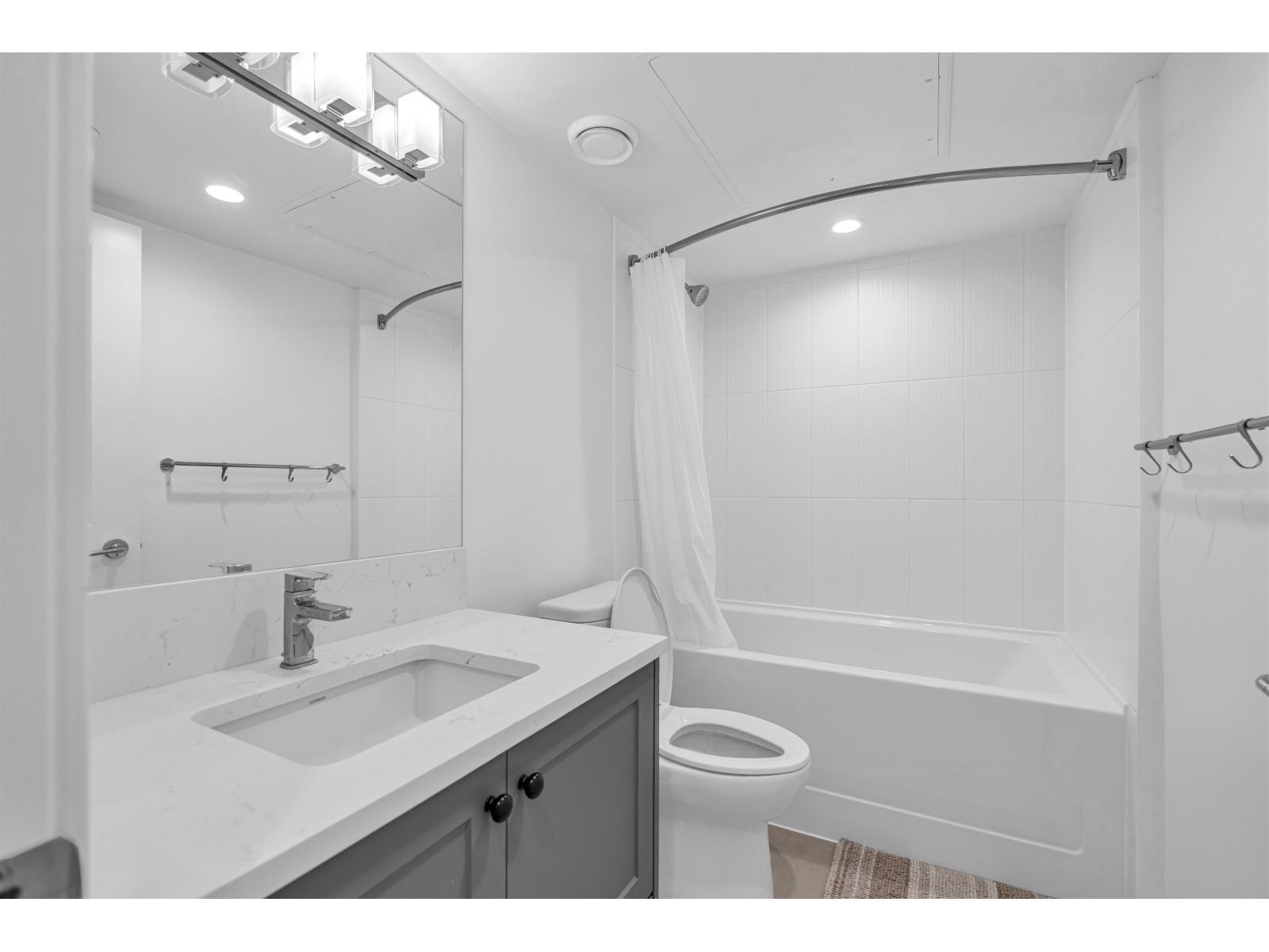 4 20487 65 AVENUE, Langley