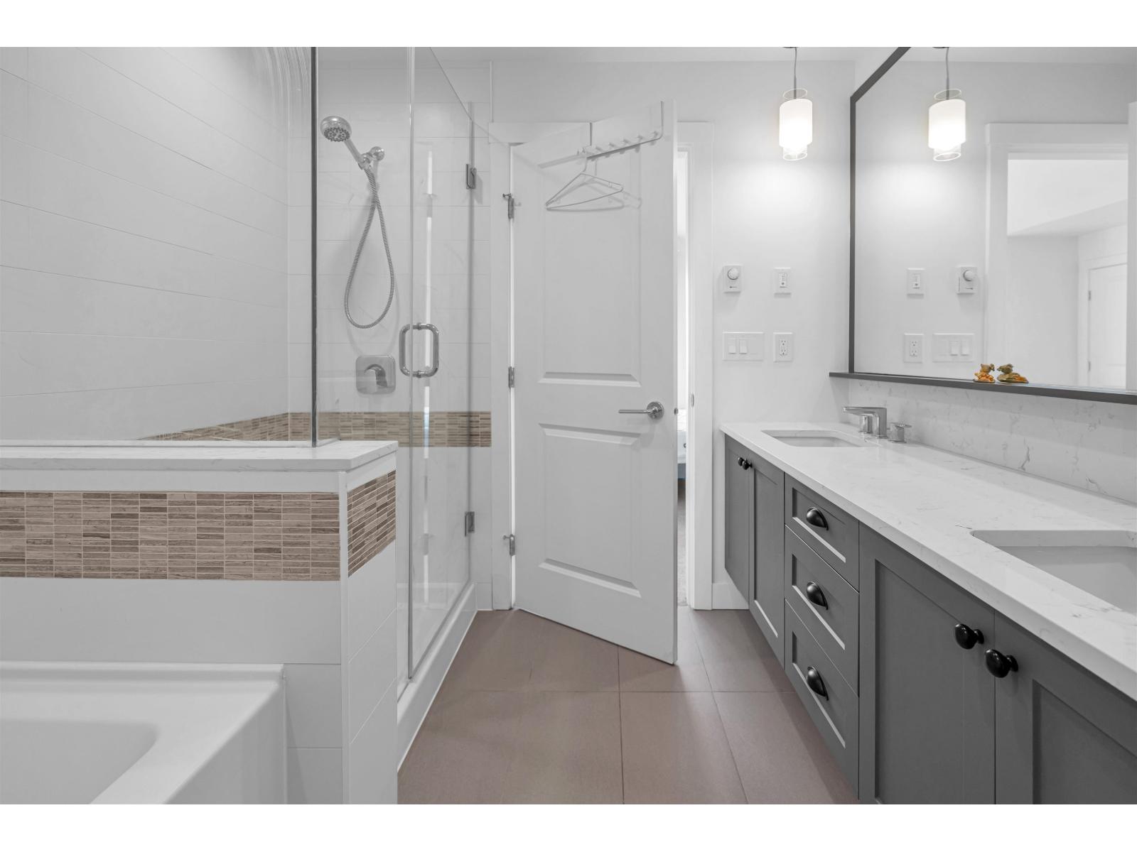 4 20487 65 AVENUE, Langley