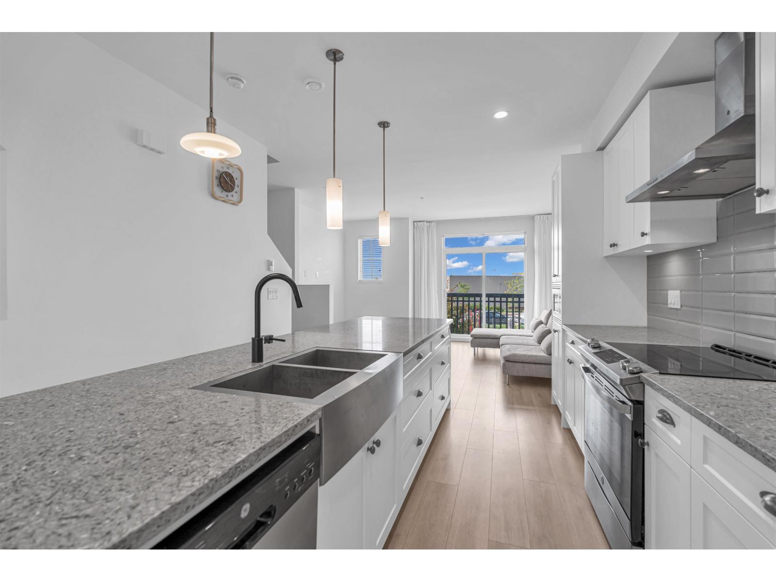 4 20487 65 AVENUE, Langley