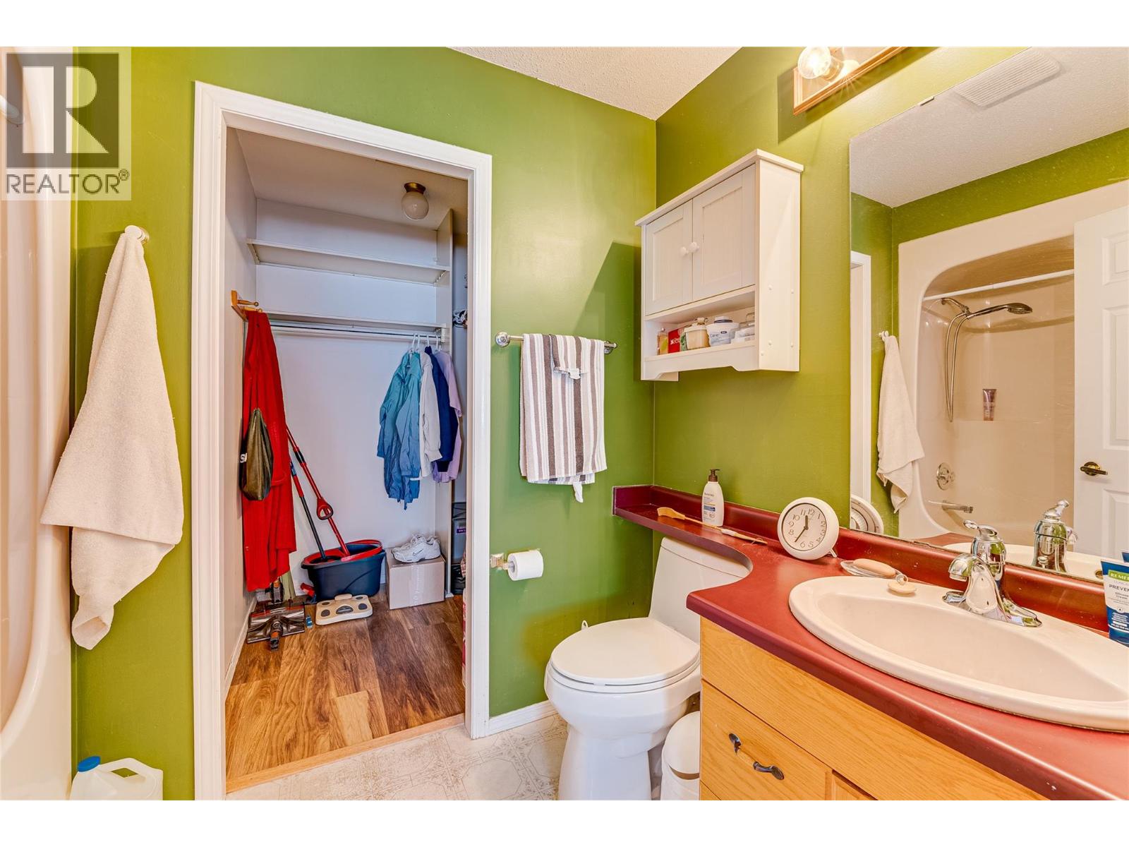 99 3900 27th Avenue, Vernon