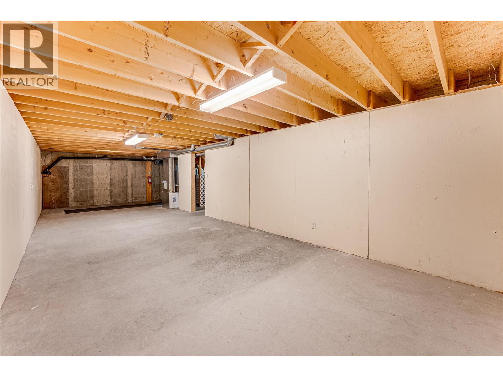 99 3900 27th Avenue, Vernon