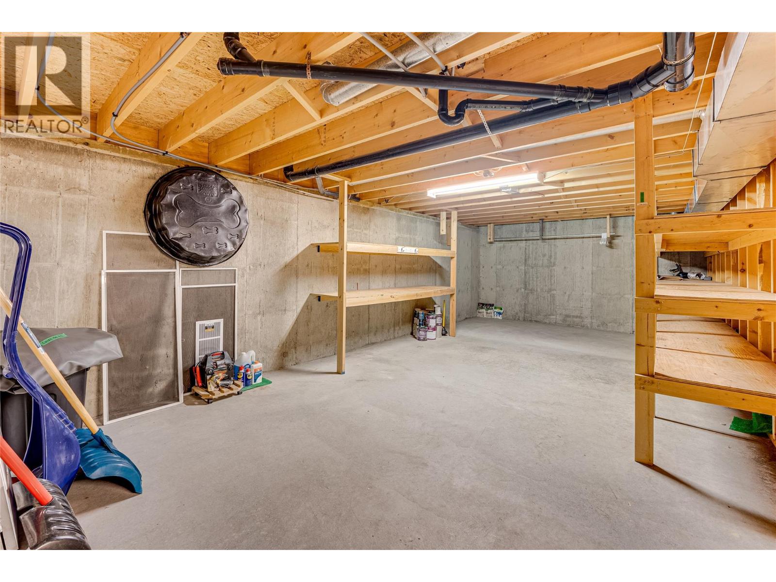 99 3900 27th Avenue, Vernon