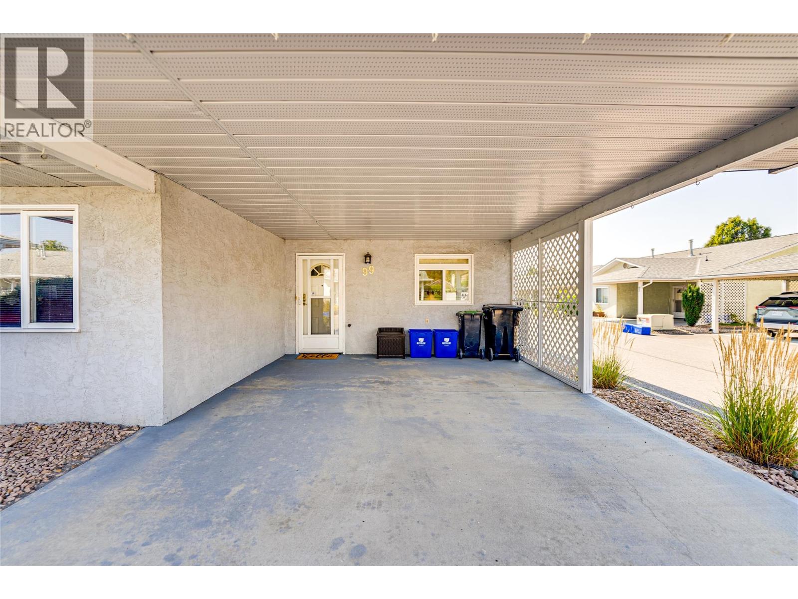 99 3900 27th Avenue, Vernon