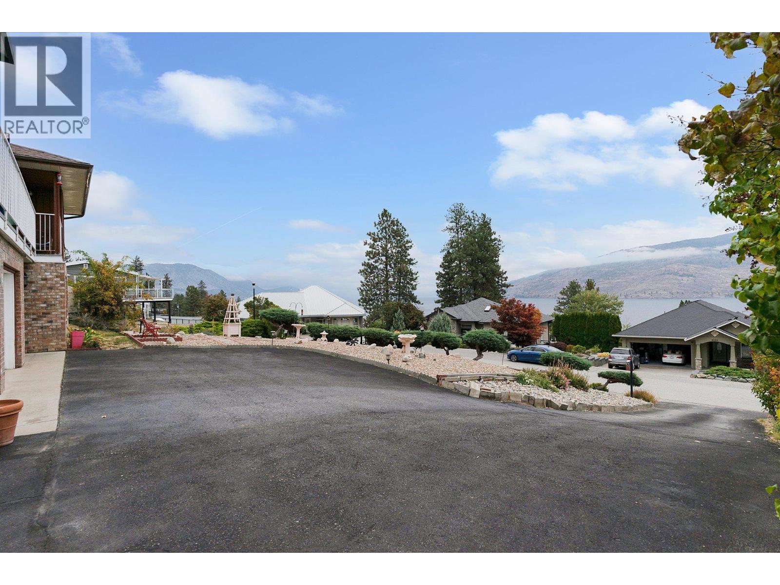  6514 Ferguson Place, Peachland