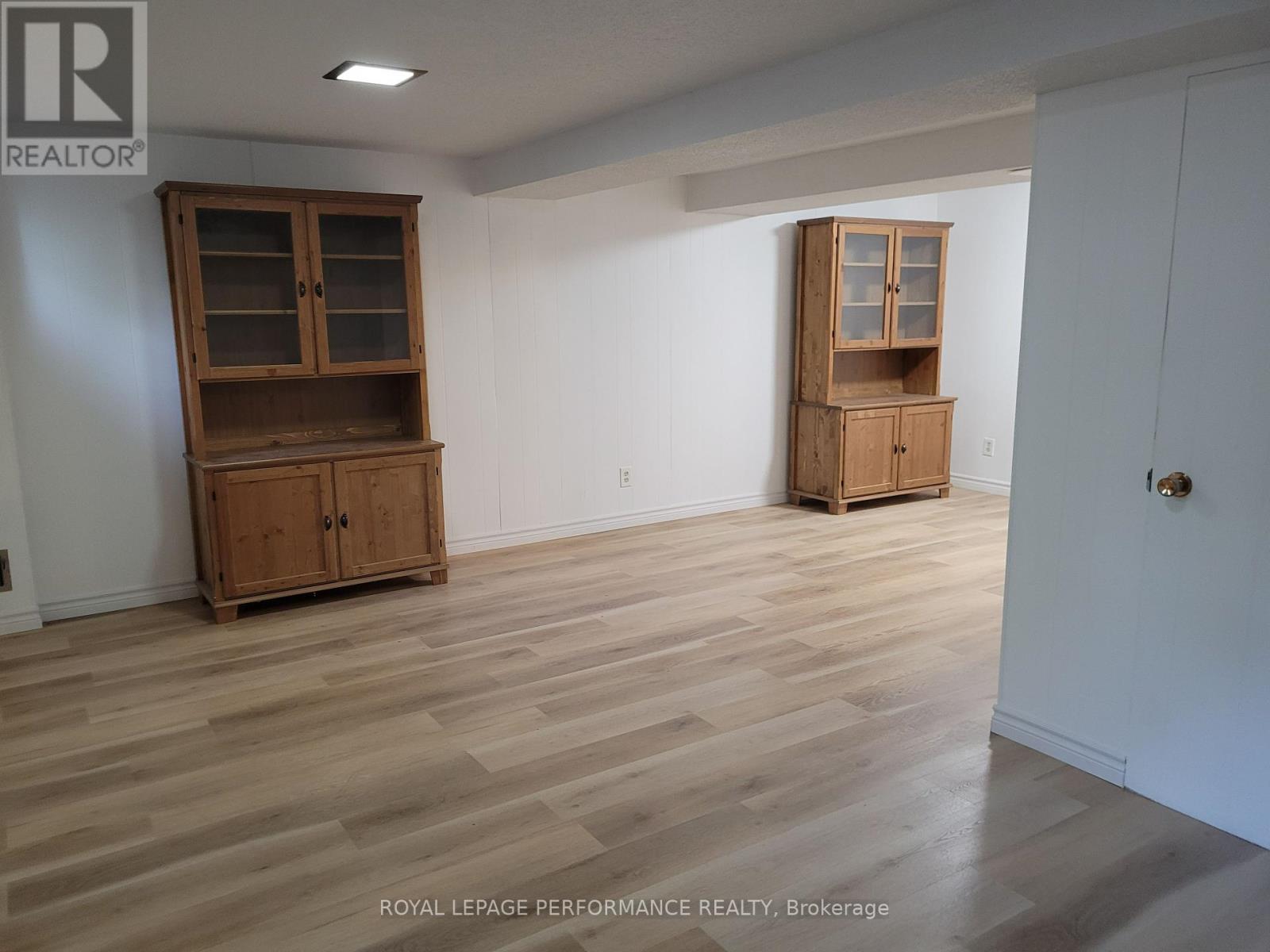 903J ELMSMERE ROAD - 30