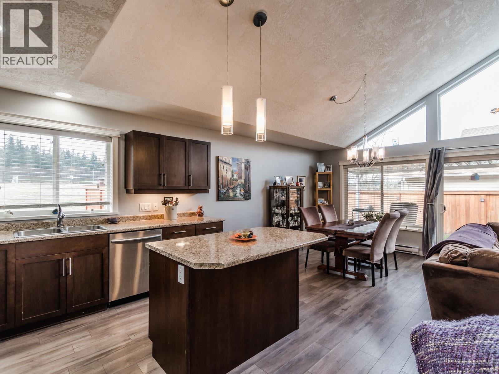 1337 4th Ave, Ladysmith