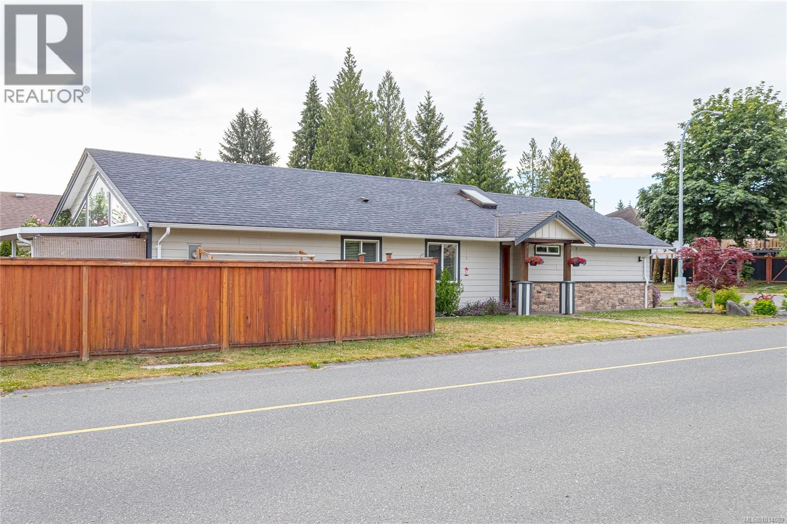 1337 4th Ave, Ladysmith