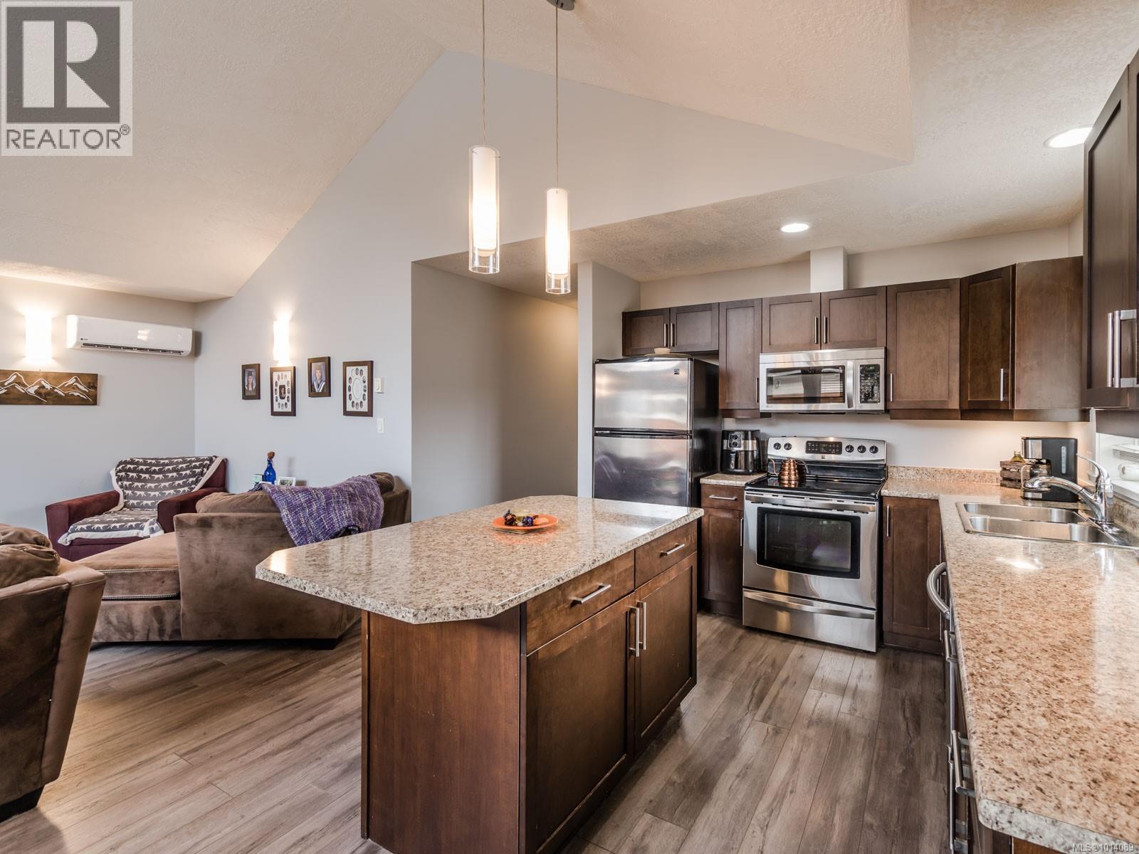 1337 4th Ave, Ladysmith