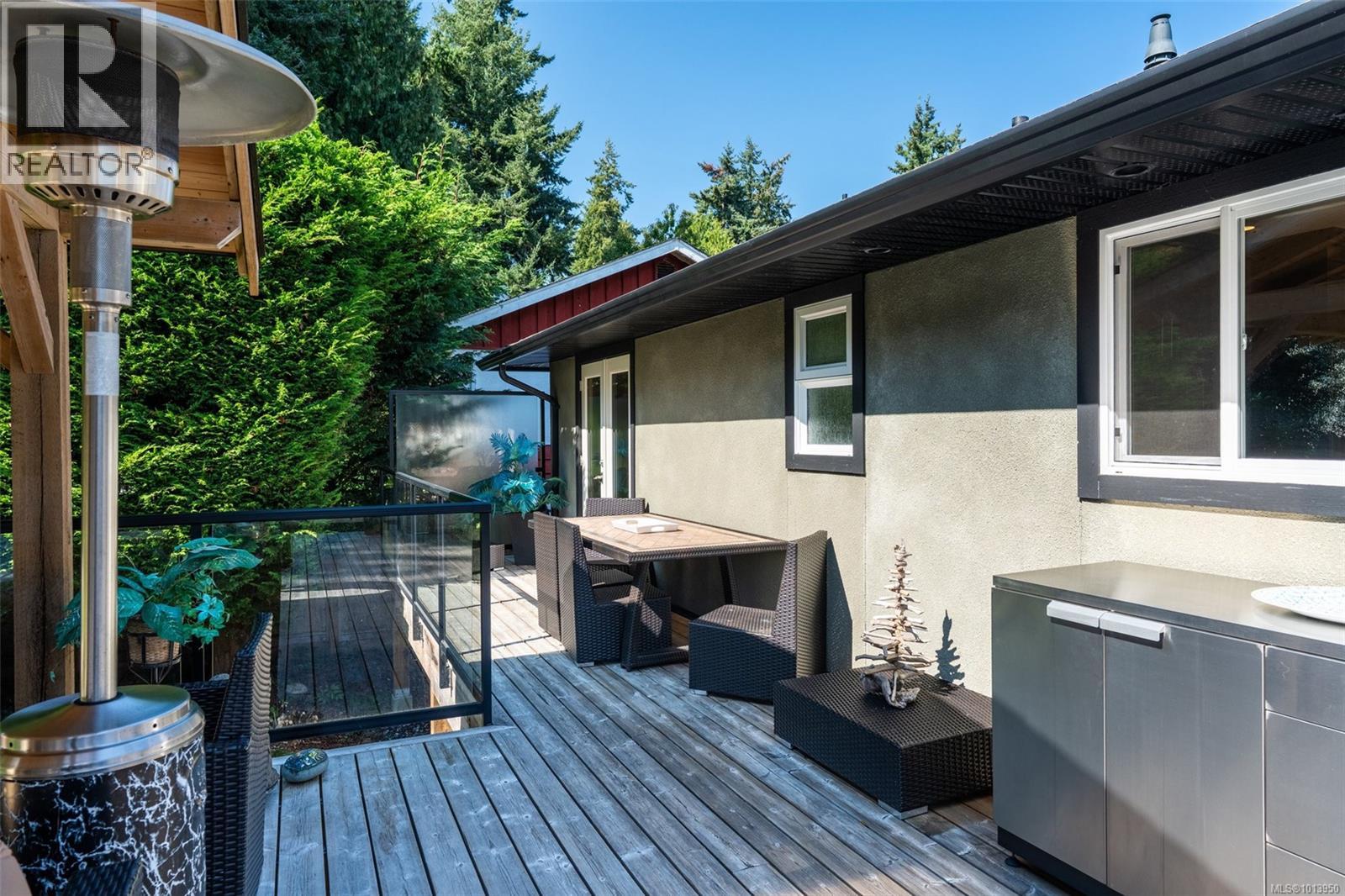 583 Langholme Dr, Colwood