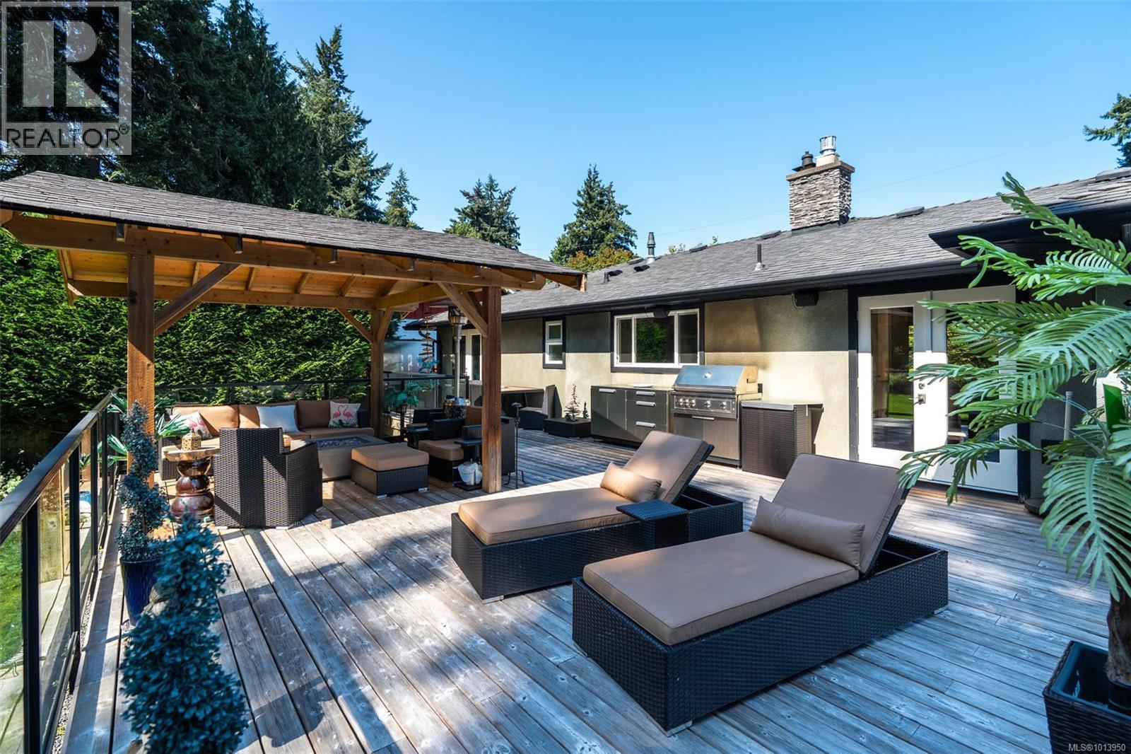 583 Langholme Dr, Colwood