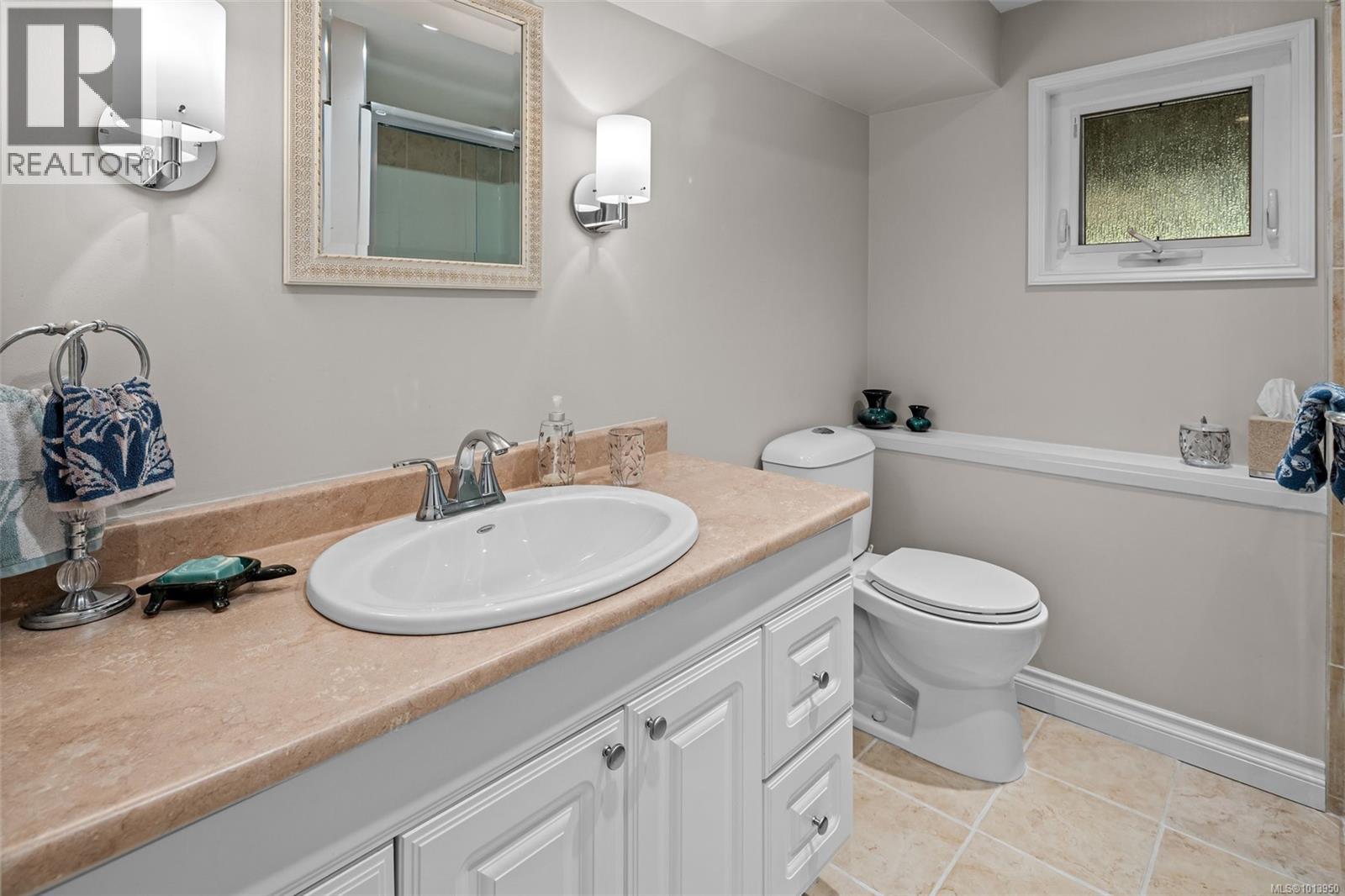583 Langholme Dr, Colwood