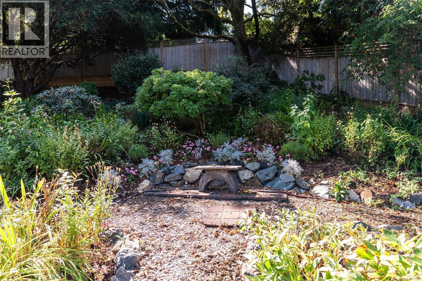 583 Langholme Dr, Colwood